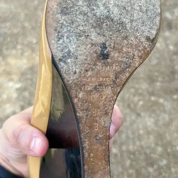 Vintage Kate Spade Beige Black Patent Leather Wedges Women’s Size 8.5 - Picture 5 of 10